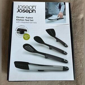 NIB JOSEPH JOSEPH Elevate 4-piece Kitchen Tool Set